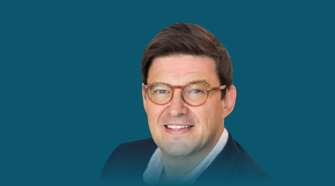 Gareth Thomas, A&O, video review